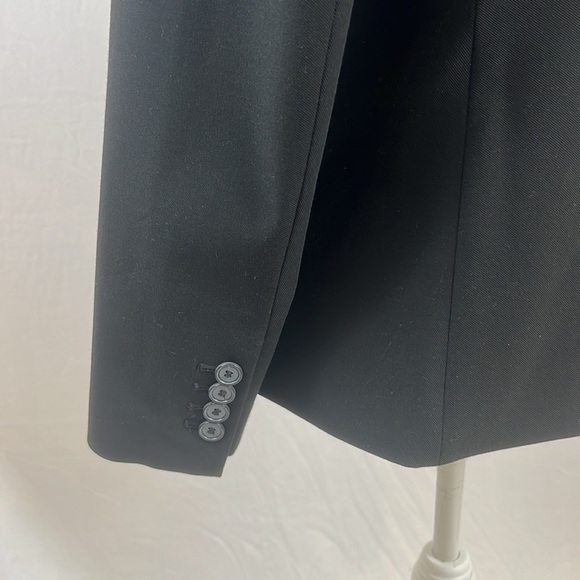 Two (2) Ann Taylor CutAway Blazers in Bi-Stretch - Picture 7 of 16